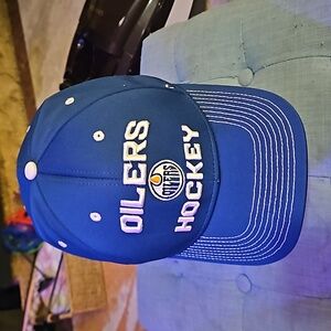 🌟3/$25🌟 Edmonton Oilers Reebok Baseball Hat Cap Flexfit Medium - Large